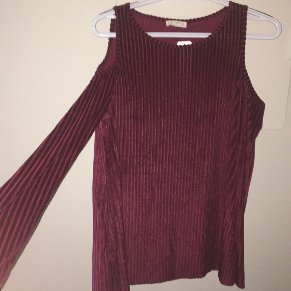 OPEN SHOULDER BURGUNDY LONG SLEEVE TOP